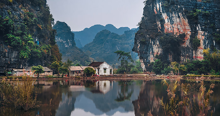 A farmhouse between two valleys (Ninh Binh, Vietnam)